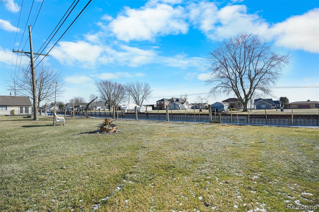 47978 Jefferson Avenue, Chesterfield, MI 48047 — Photo 32