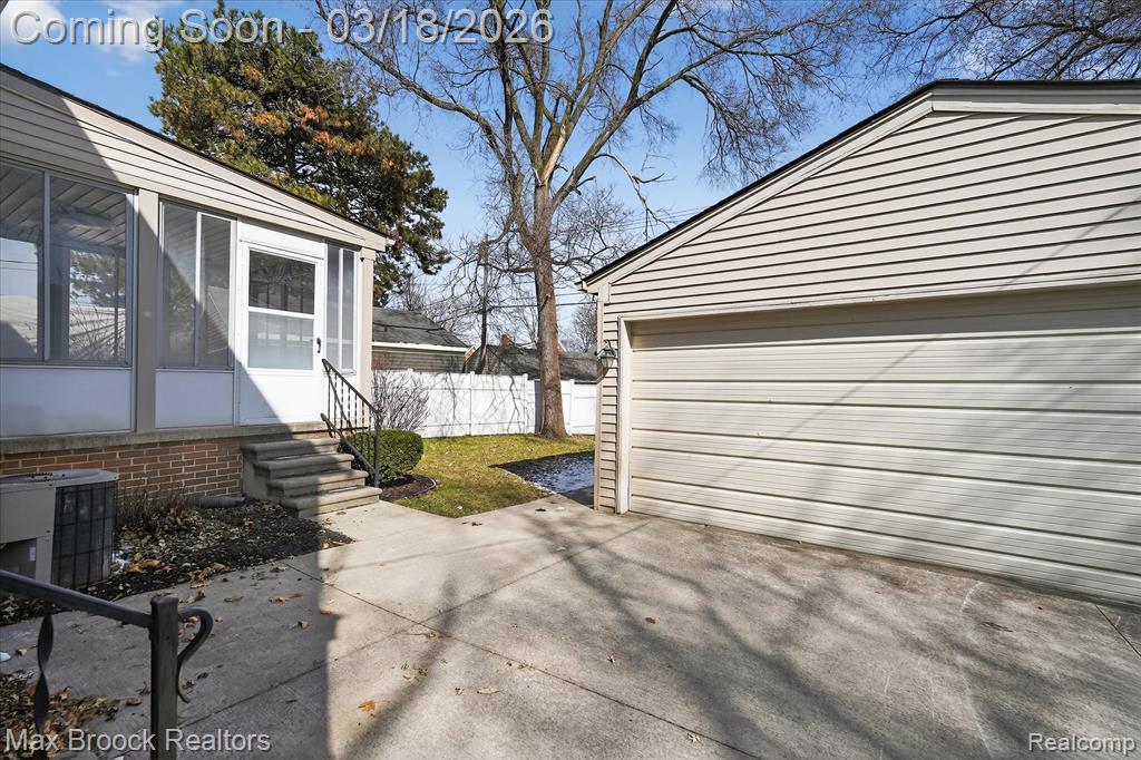 4414 Robinwood Avenue, Royal Oak, MI 48073 — Photo 42
