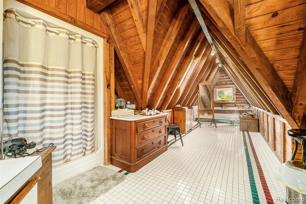 1366 S Baldwin Road, Lake Orion, MI — Photo 13