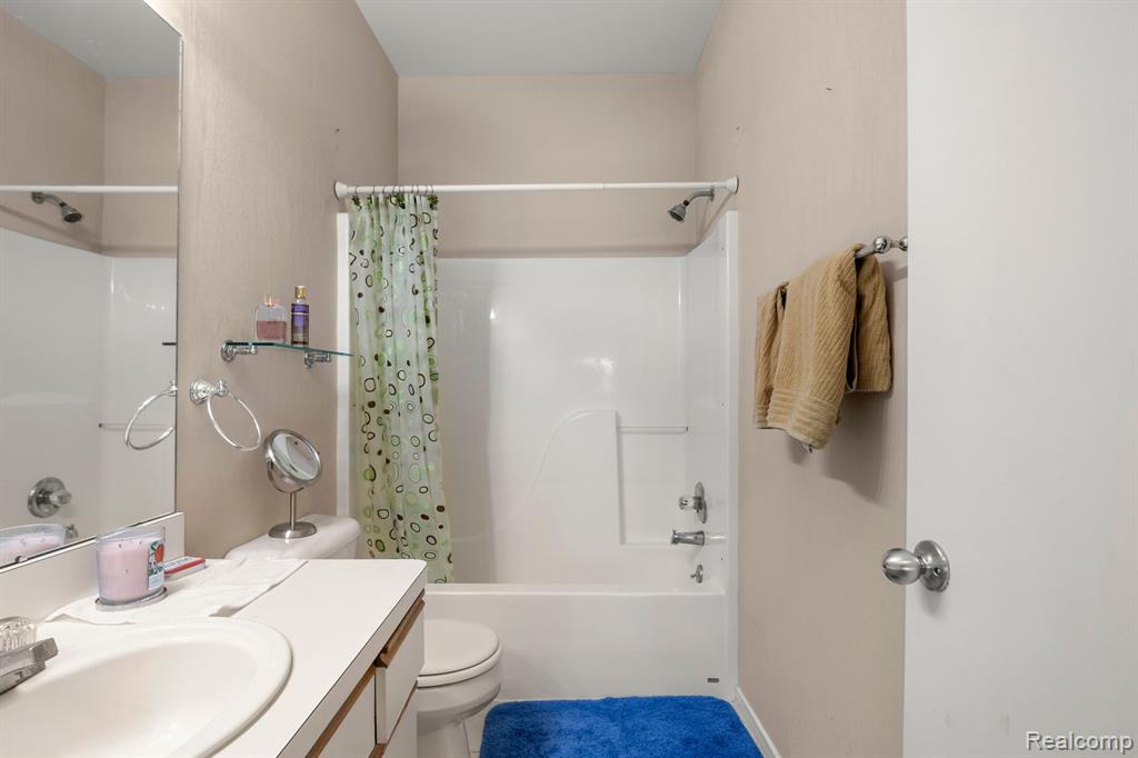 30997 CENTENNIAL Drive, Novi, MI 48377 — Photo 22