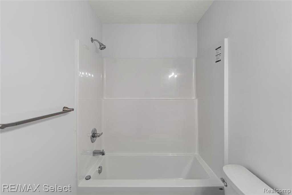 4487 Home Town Drive, Flint, MI 48506 — Photo 11