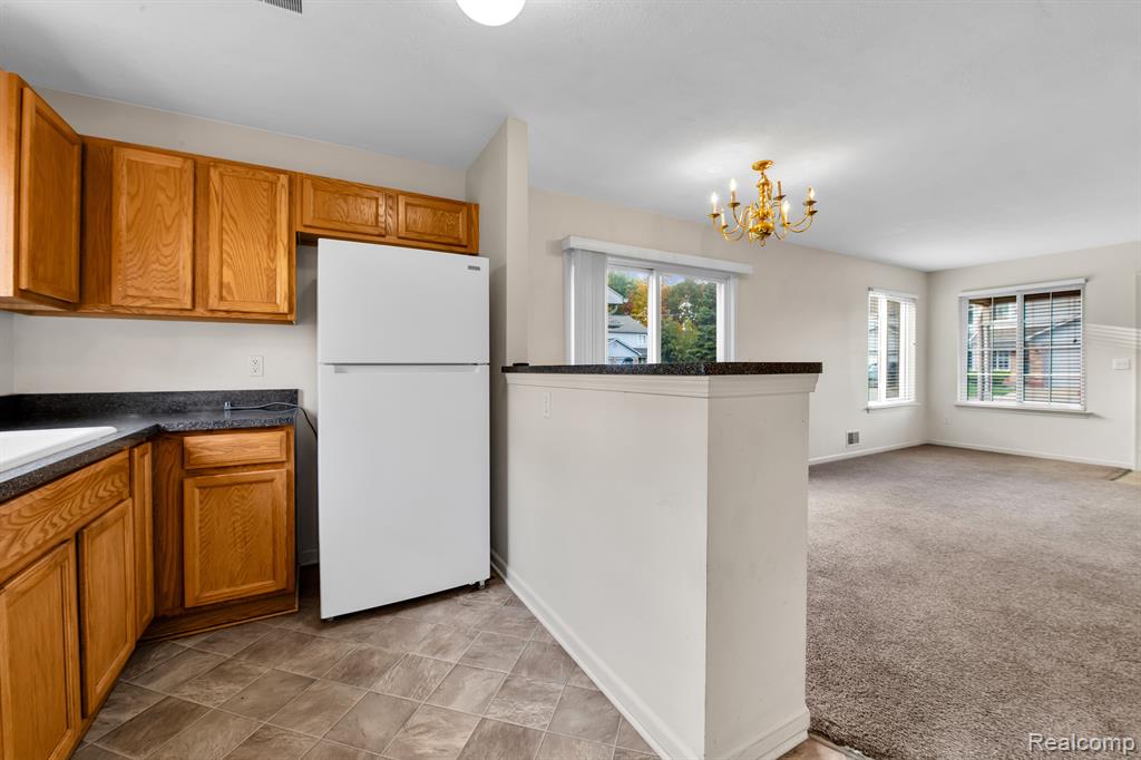 23437 READING, Trenton, MI 48183 — Photo 10