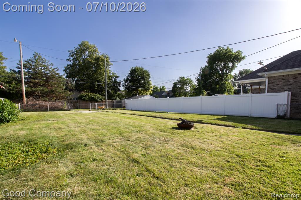 723 Pine Street, Wyandotte, MI 48192 — Photo 42