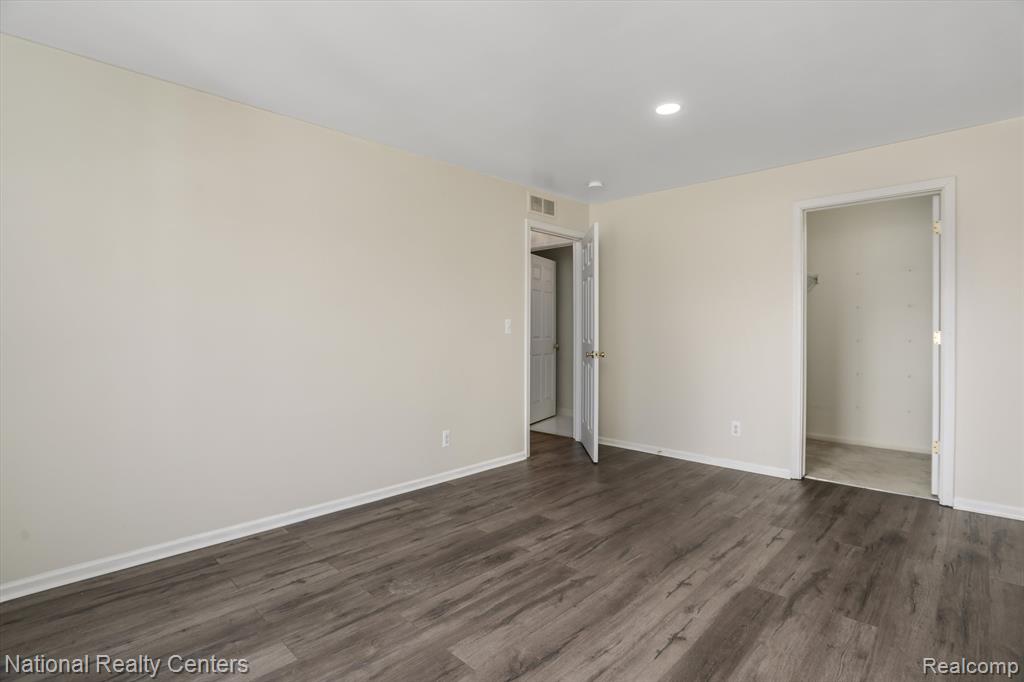 44973 MARIGOLD Drive, Sterling Heights, MI 48314 — Photo 18