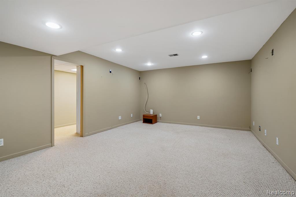 5150 N Milford Road, Highland, MI 48356 — Photo 33