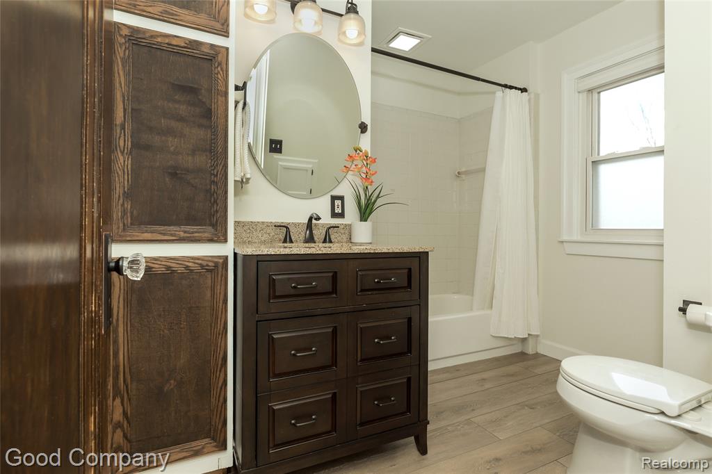 717 W 12 Mile Road, Royal Oak, MI 48073 — Photo 26
