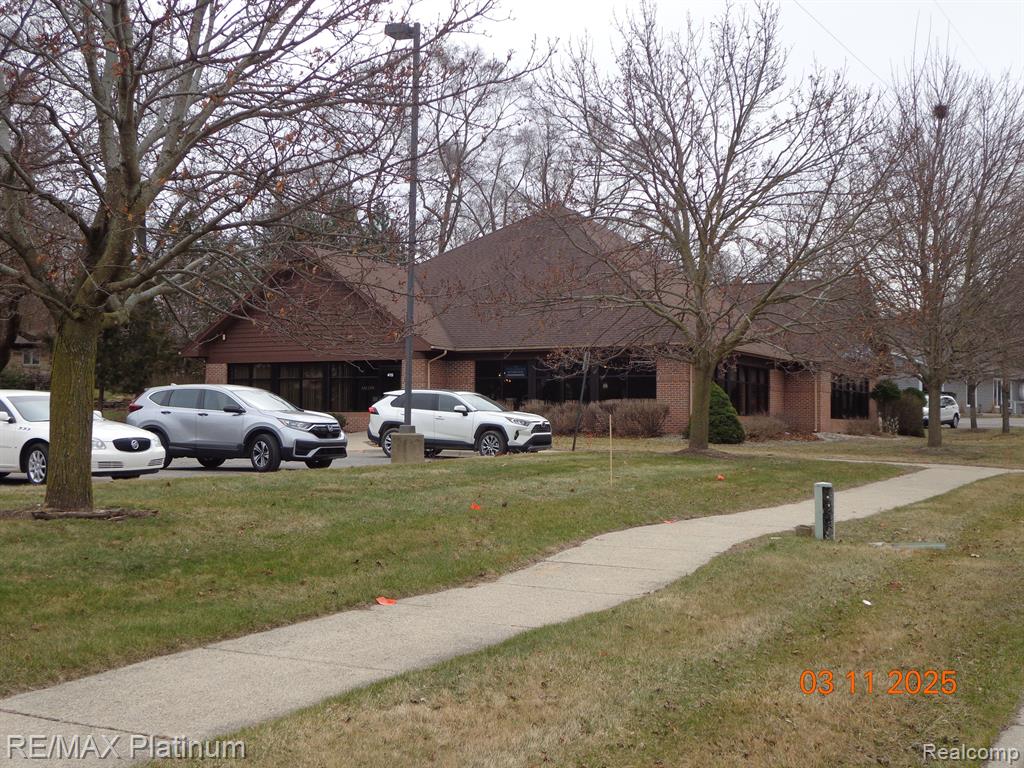 415 ROUNDS Drive, Fenton, MI 48430 — Photo 4