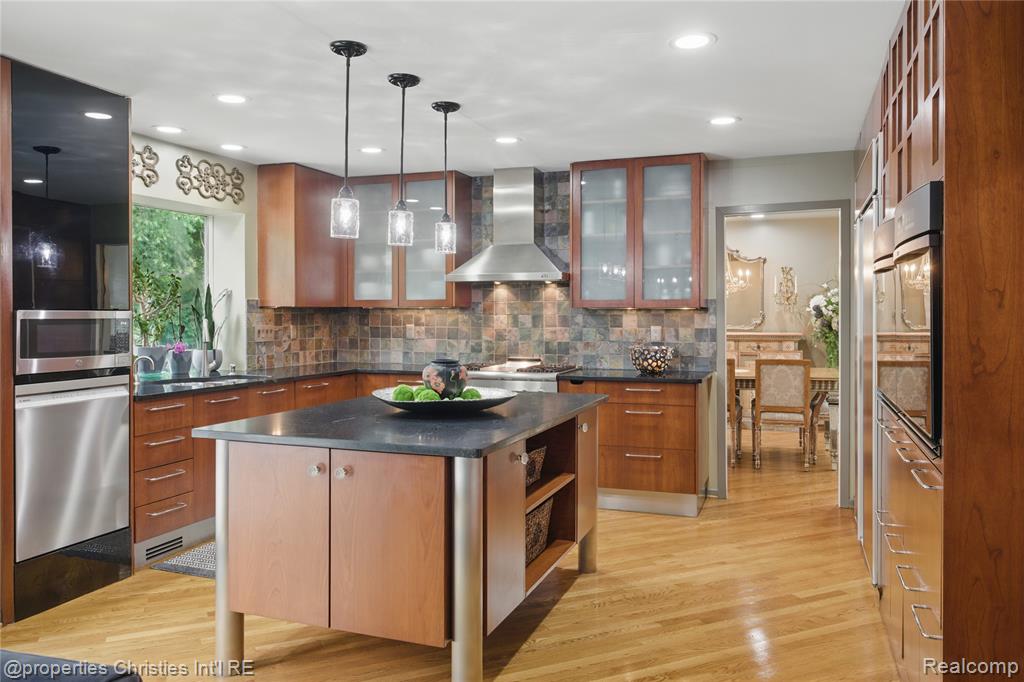 4713 Mada Court, West Bloomfield, MI — Photo 15