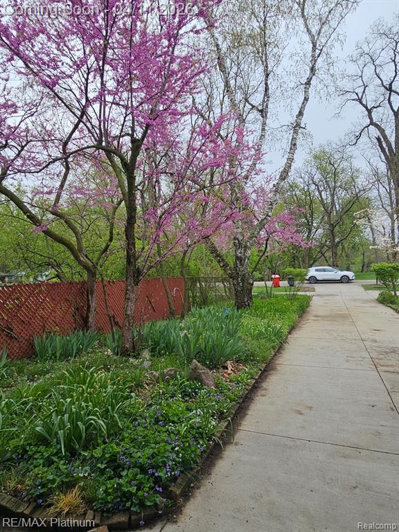 2454 N Middlebelt Road N, West Bloomfield, MI 48324 — Photo 9
