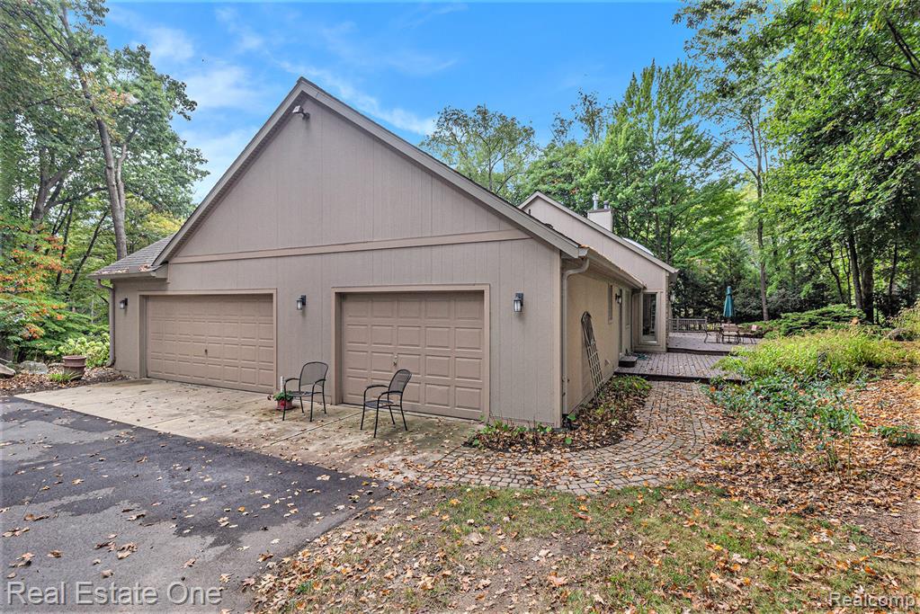 3125 N Tipsico Lake Road, Hartland, MI 48353 — Photo 34