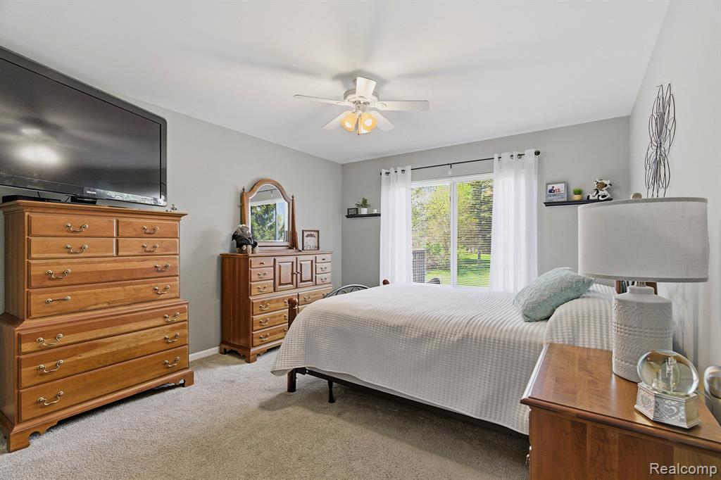 53199 Pineridge Drive, New Baltimore, MI — Photo 15