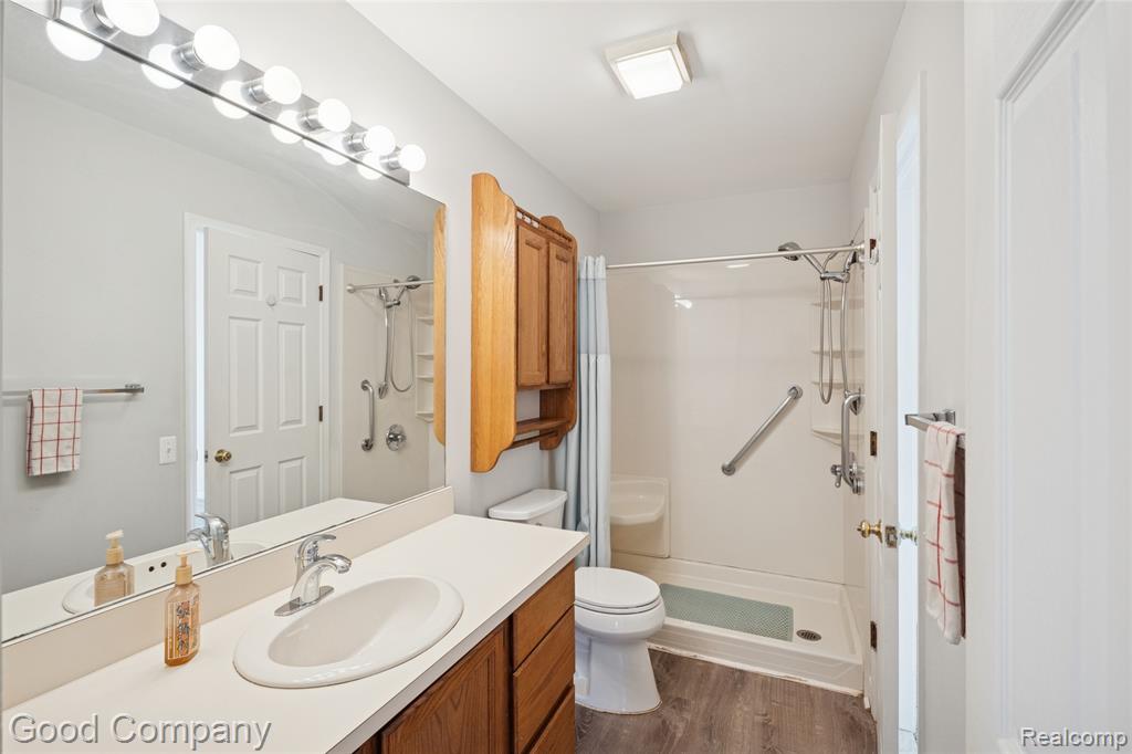 9200 North Drive, Saint Clair Shores, MI 48082 — Photo 14