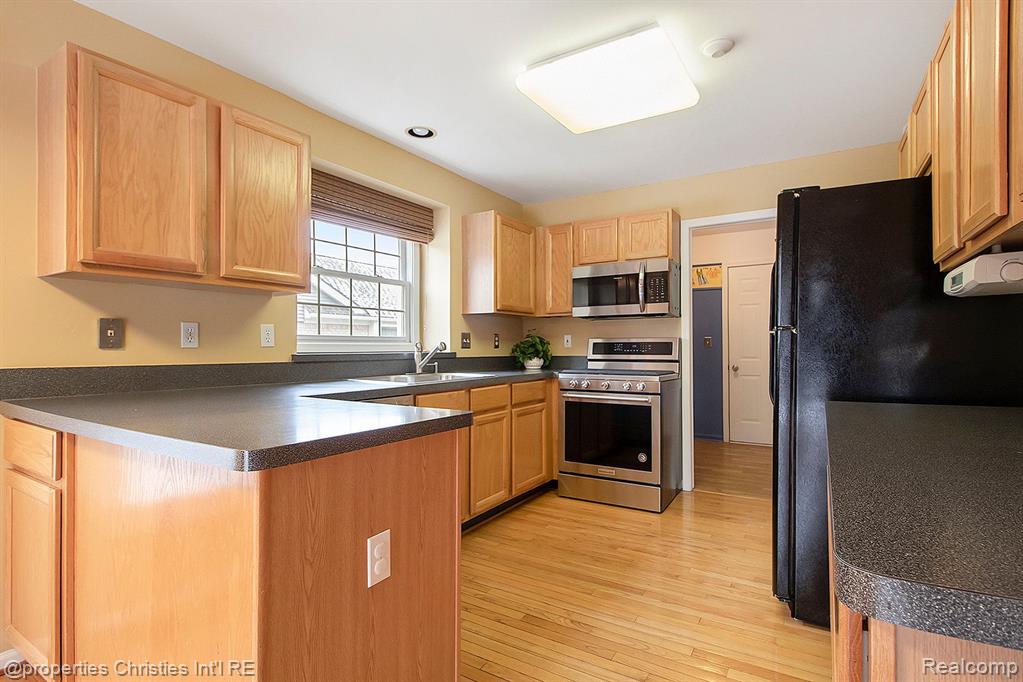 7487 GREEN MEADOW Lane, Canton, MI 48187 — Photo 5