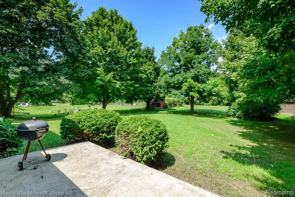 50274 Bog Road, Van Buren, MI 48111 — Photo 35