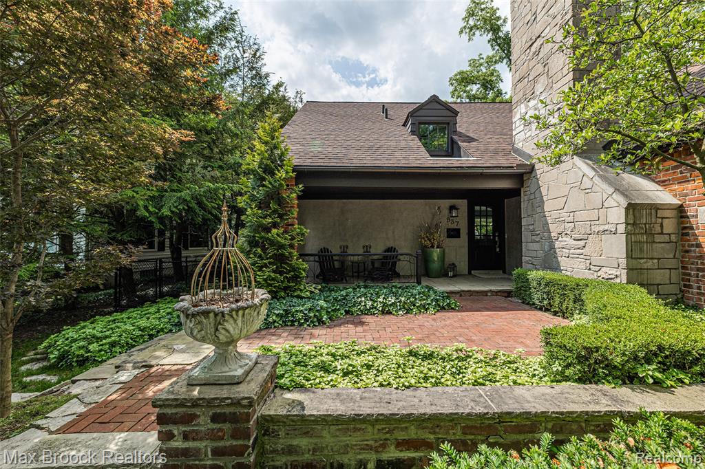 937 Henley Street, Birmingham, MI 48009 — Photo 3