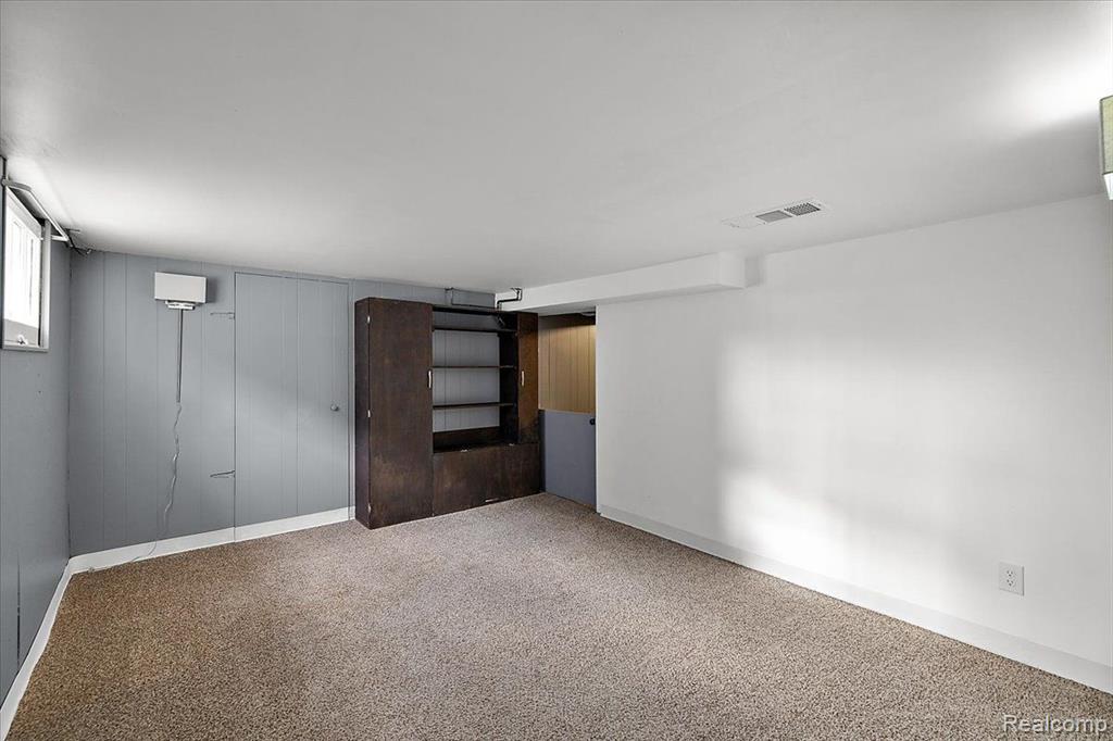 60 W Elmwood Avenue, Clawson, MI — Photo 34