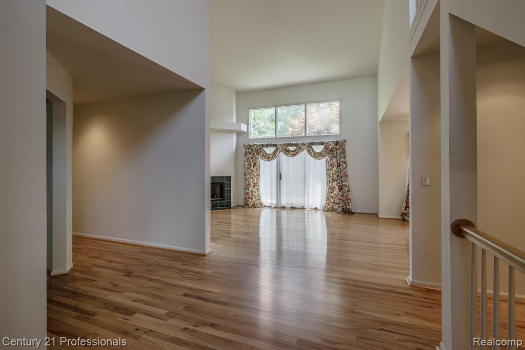 4970 Fox Chase Drive, White Lake, MI 48383 — Photo 6