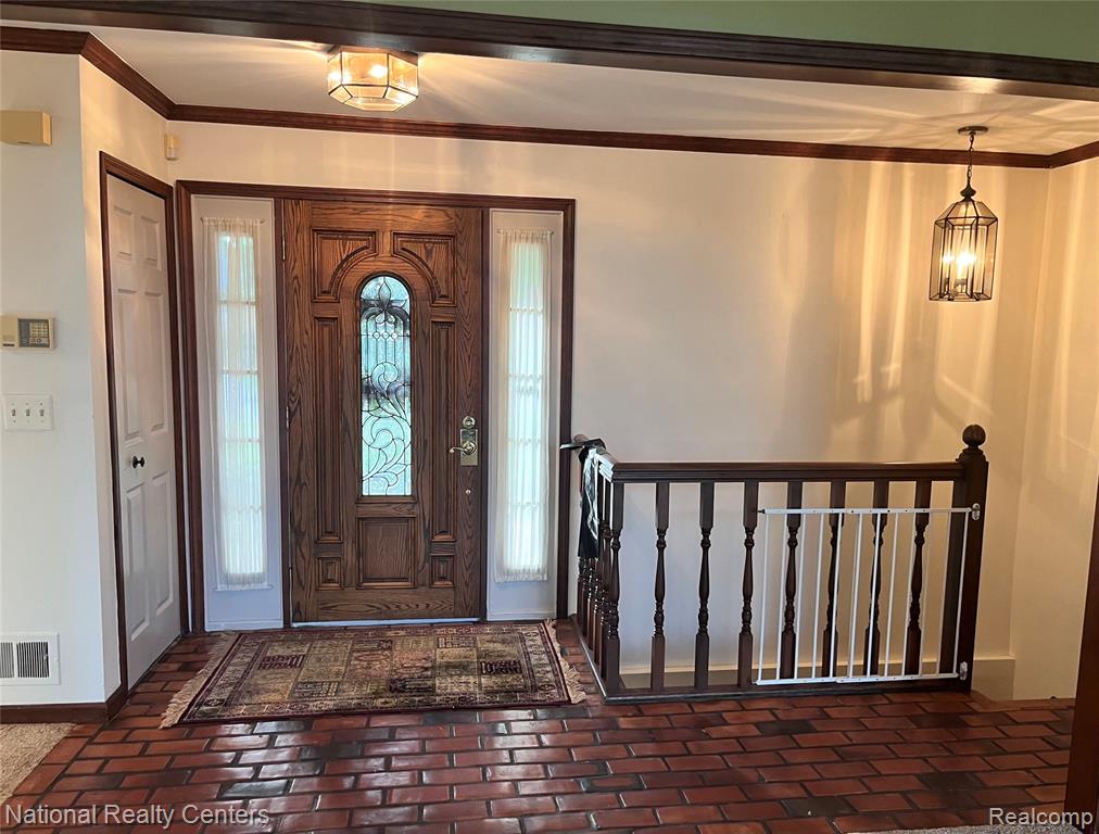 17610 Farmcrest Lane, Northville, MI 48168 — Photo 10