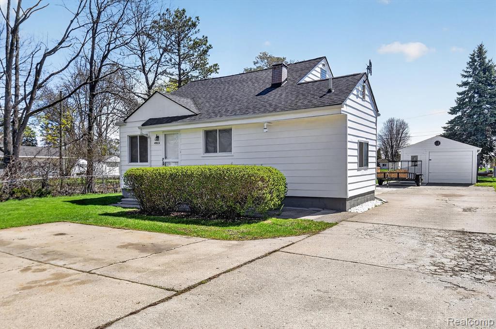 47816 Jefferson Avenue, Chesterfield, MI 48047 — front exterior