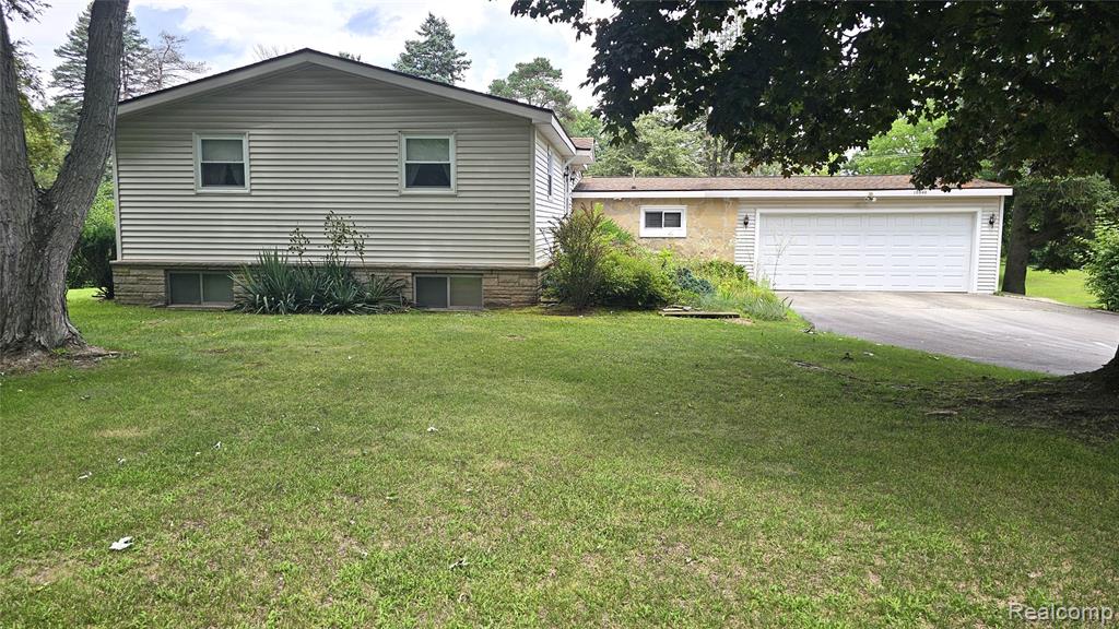 10040 Stinchfield Woods Road, Pinckney, MI 48169 — Photo 40