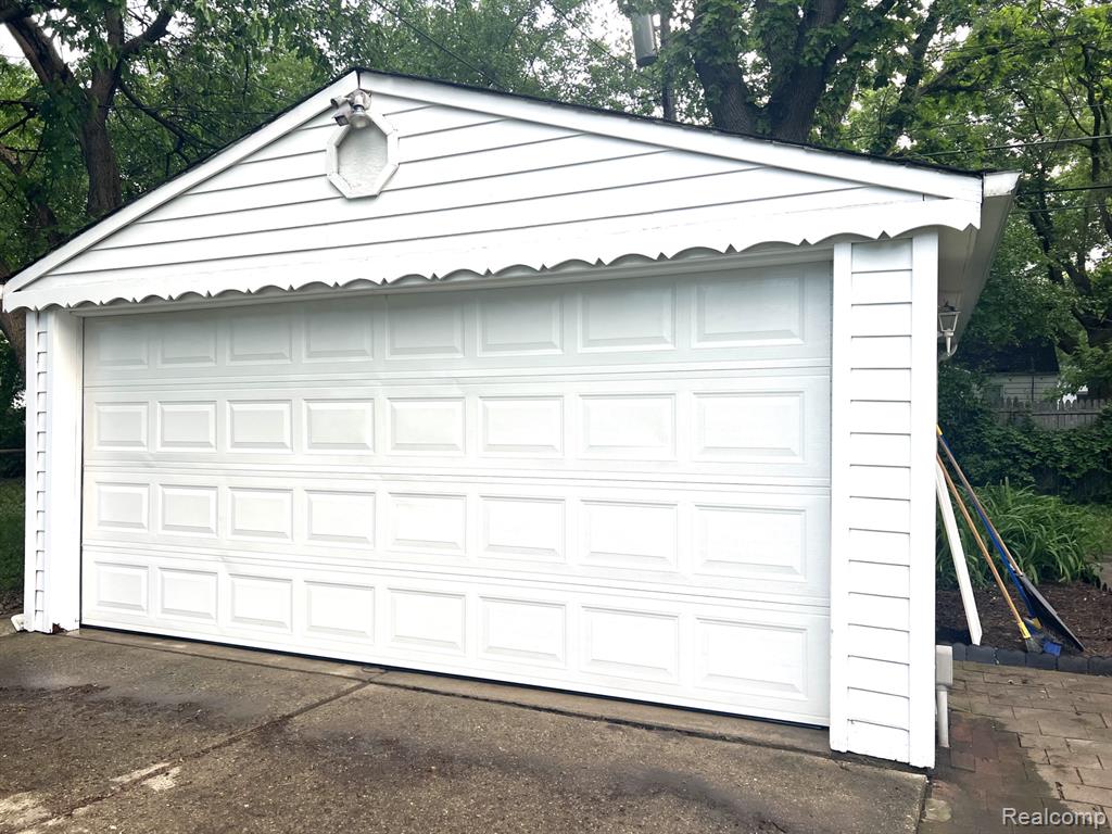18475 Dalby, Redford, MI 48240 — Photo 22