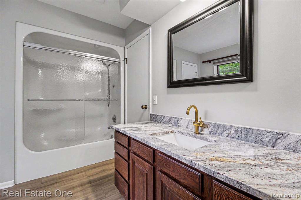 4757 Hardwoods Drive, West Bloomfield, MI 48323 — Photo 39