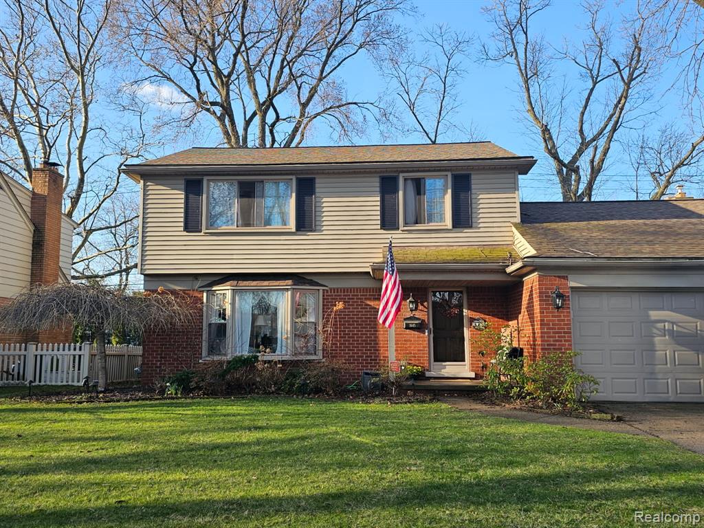 1645 Blairmoor Court, Grosse Pointe Woods, MI 48236