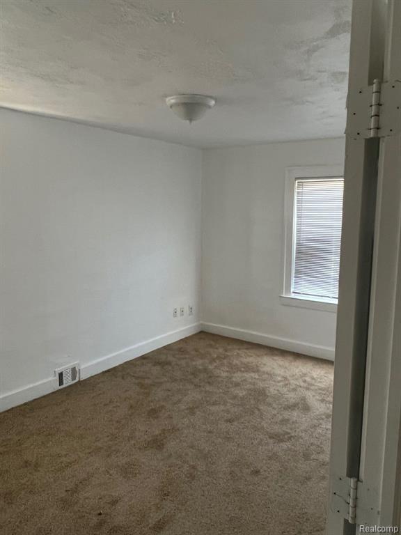 8088 TIMKEN Avenue, Warren, MI 48089 — Photo 4