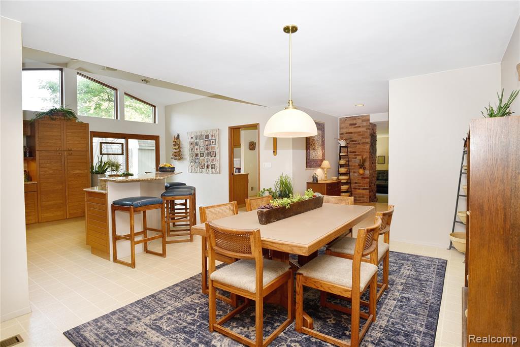 733 Highland Avenue, Clawson, MI — Photo 10