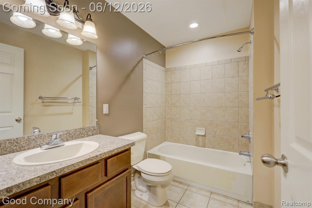 29941 Fox Run Circle, Warren, MI 48092 — Photo 20