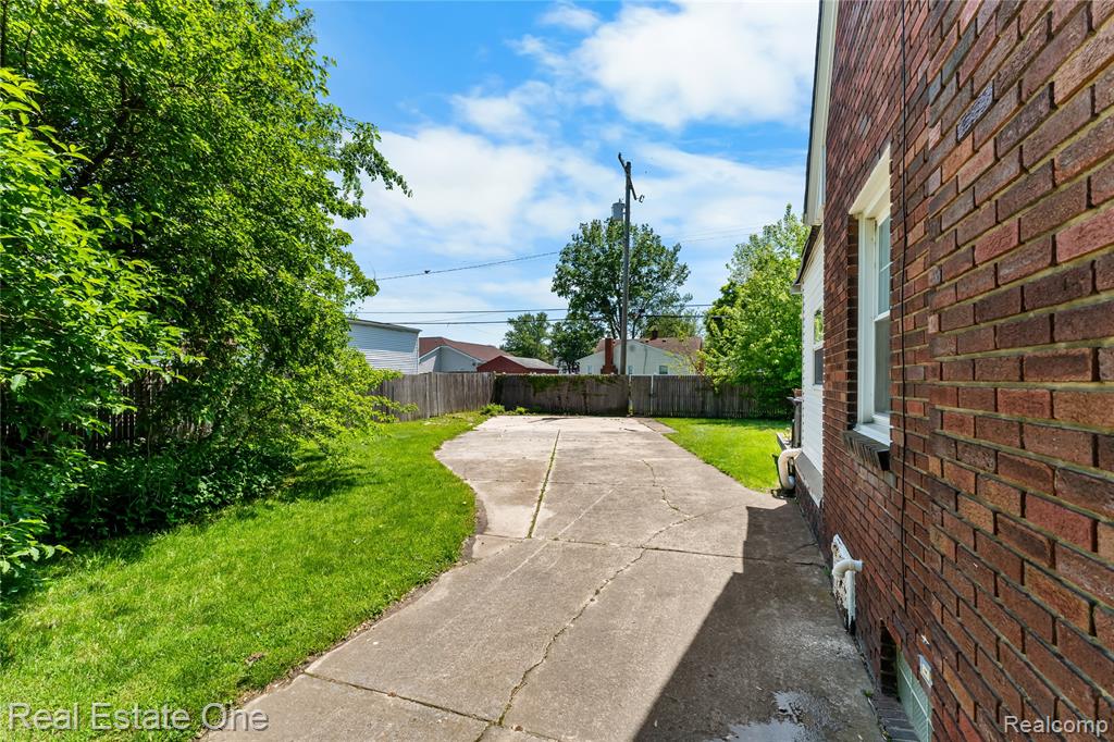 433 Kings Highway, Wyandotte, MI 48192 — Photo 5