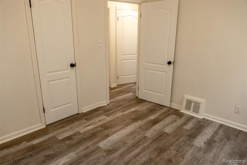 7366 Auburn Street, Detroit, MI 48228 — Photo 14