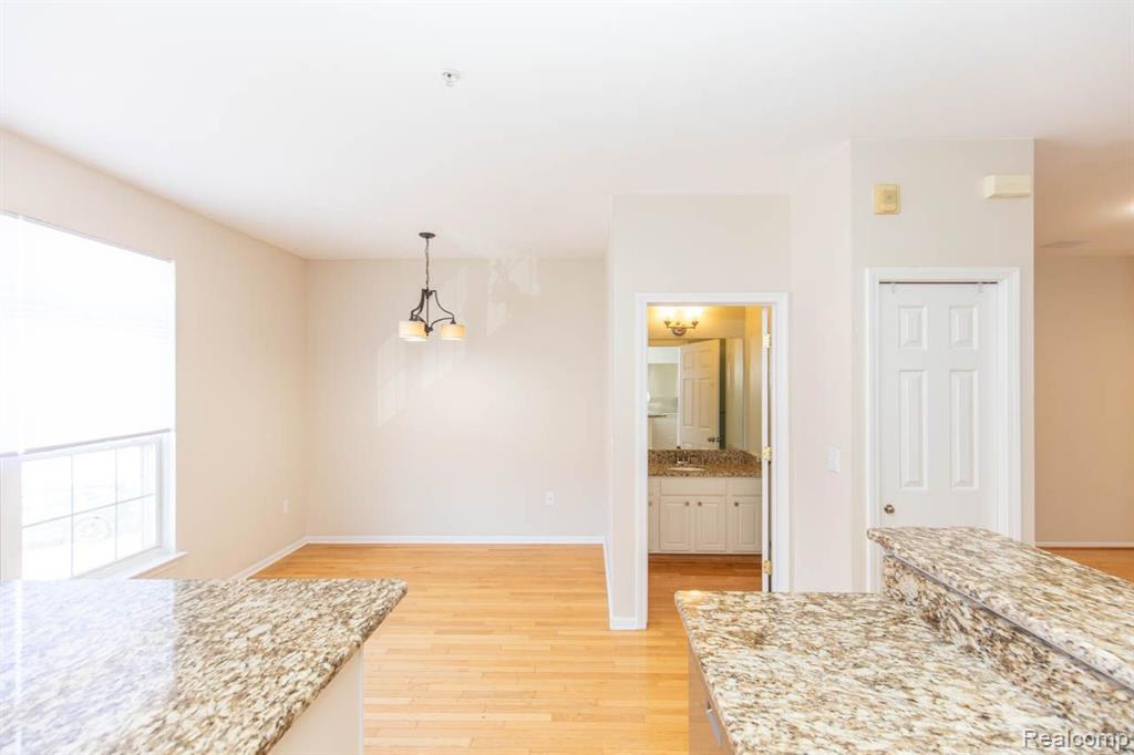475 CHERRY ORCHARD Road, Canton, MI 48188 — Photo 17