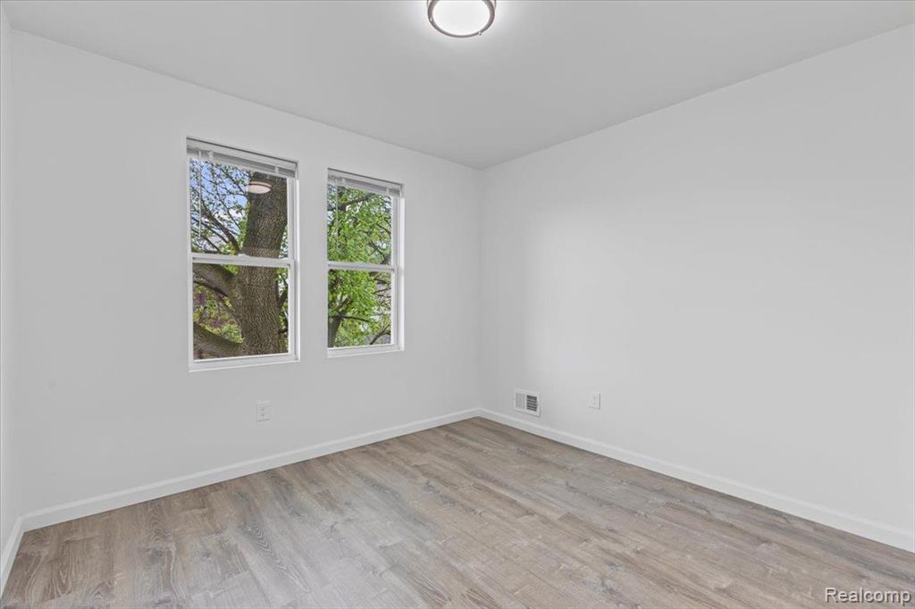 3957 Lenox Street, Detroit, MI 48215 — Photo 16
