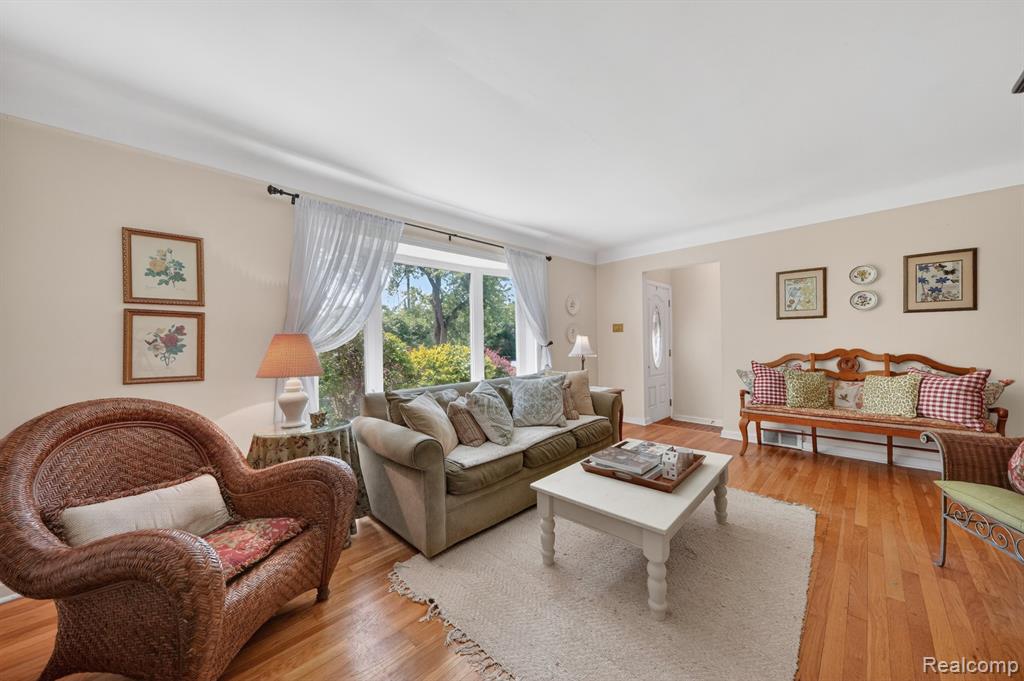17386 Beverly Road, Beverly Hills, MI 48025 — Photo 6