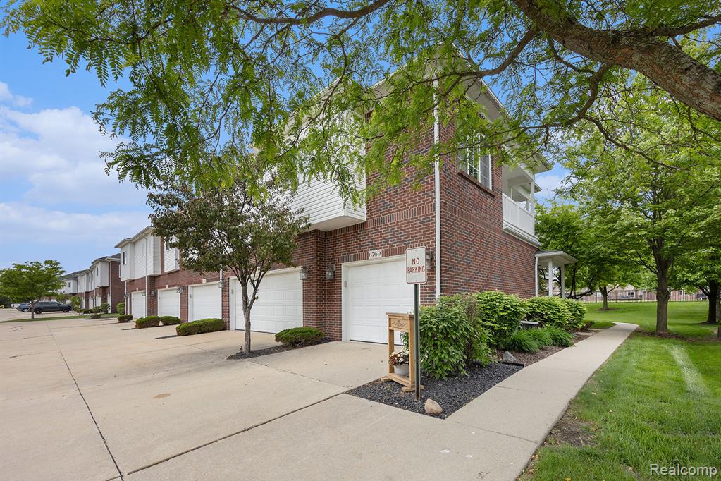 6769 Boulder Pointe Drive, Washington, MI — Photo 26
