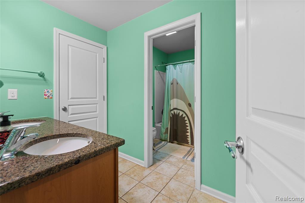 49503 Gracechurch Road, Macomb, MI 48044 — Photo 40