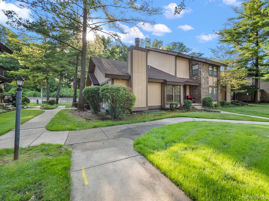 25167 GREENBROOKE Drive, Southfield, MI 48033 — Photo 7