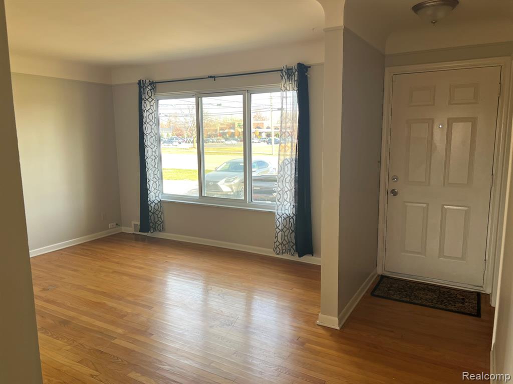 49633 Hayes Road, Shelby Twp, MI 48315 — Photo 3