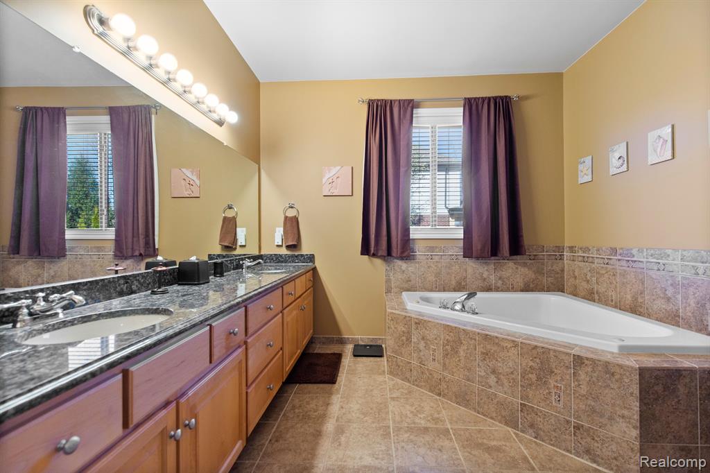 7689 BIRCH Lane, Shelby Twp, MI 48316 — Photo 21