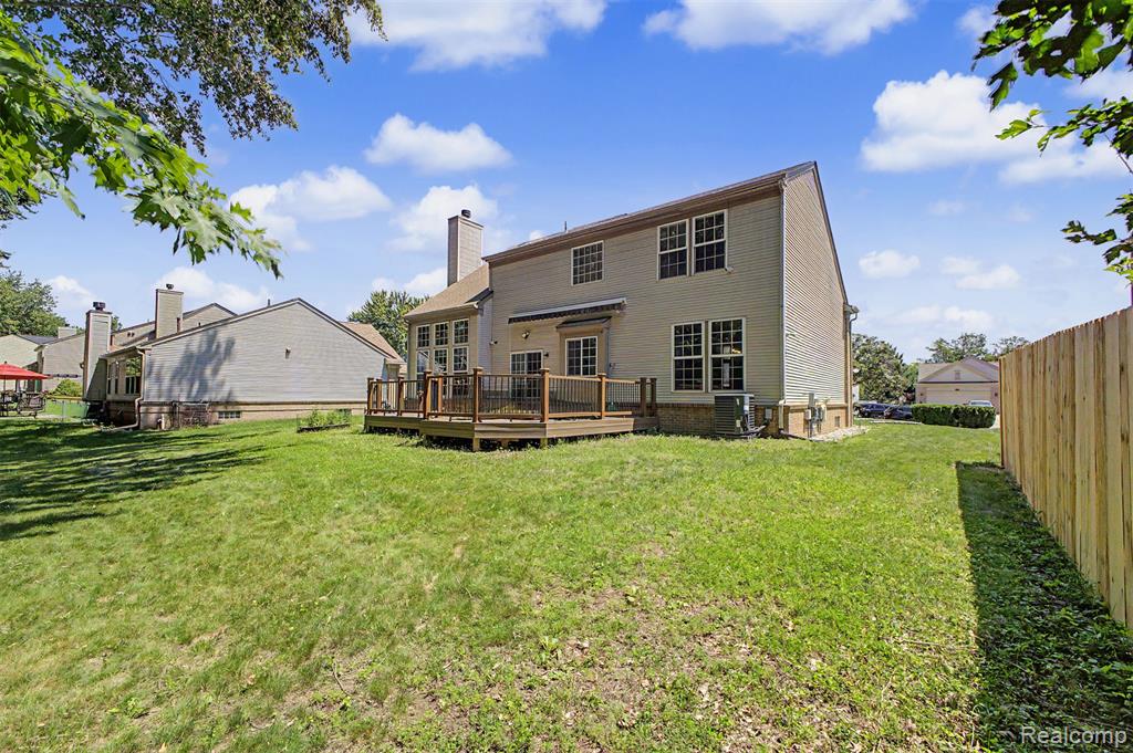 8179 Creekside Drive, Westland, MI — Photo 38