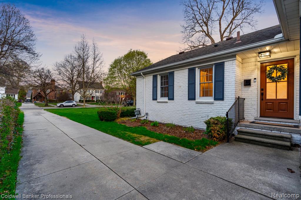 631 Washington Road, Grosse Pointe, MI 48230 — Photo 4