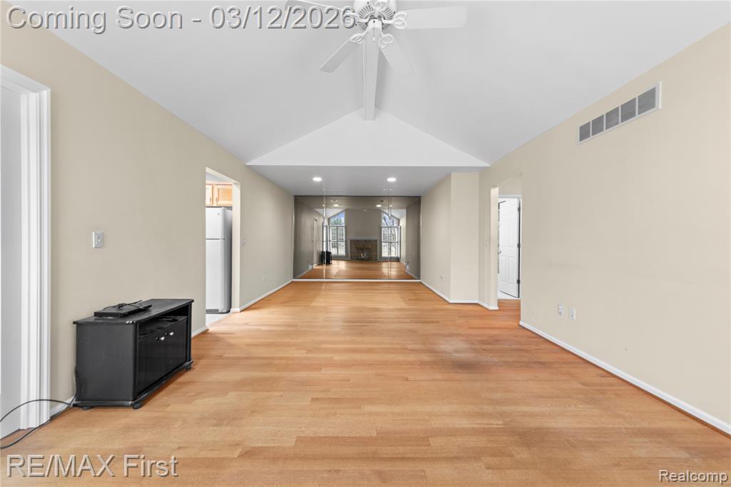 48578 Edgemont Court, Utica, MI 48315 — Photo 5