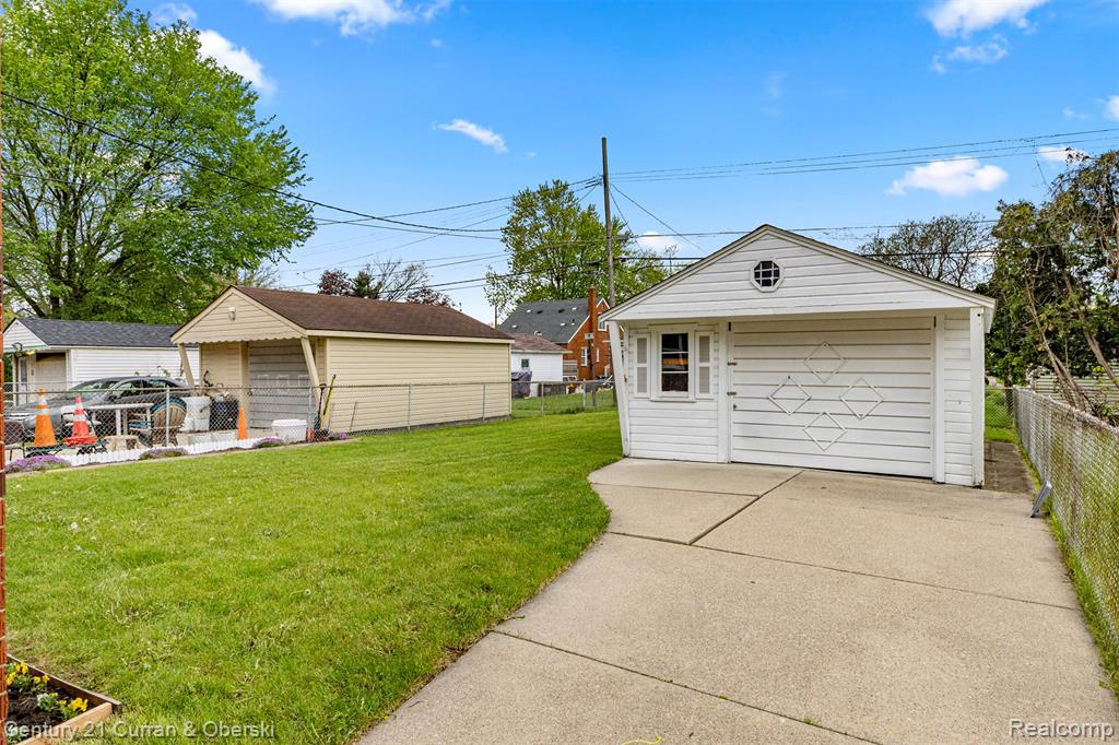8483 Riverdale Street, Dearborn Heights, MI 48127 — Photo 27