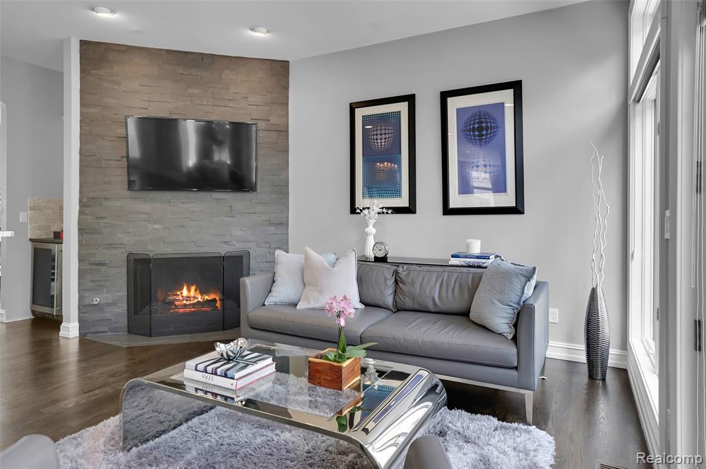 655 Chester Street, Birmingham, MI 48009 — Photo 14