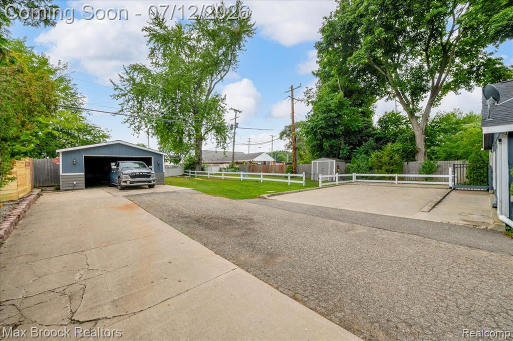 8230 Vandell Street, Commerce Twp, MI 48382 — Photo 37