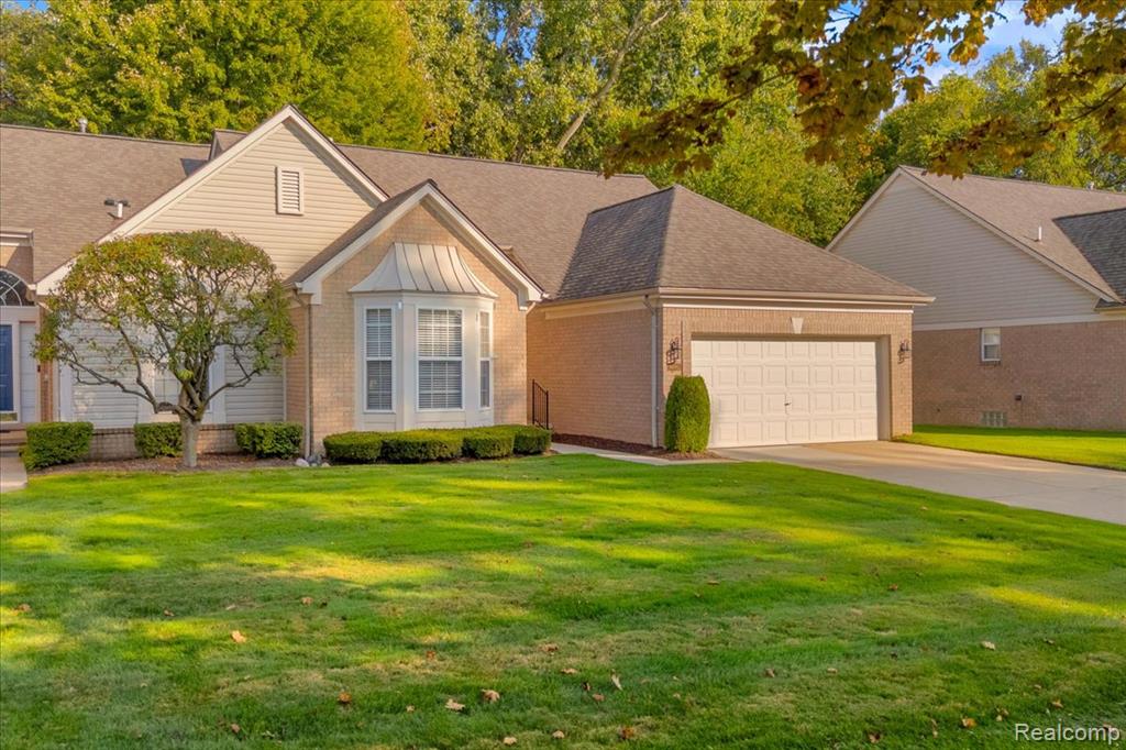 44182 Dylan, Sterling Heights, MI 48314 — front exterior