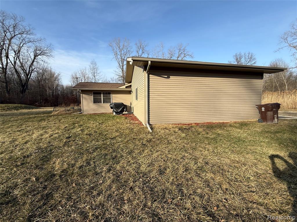 26020 Martinsville Road, Belleville, MI 48111 — Photo 7