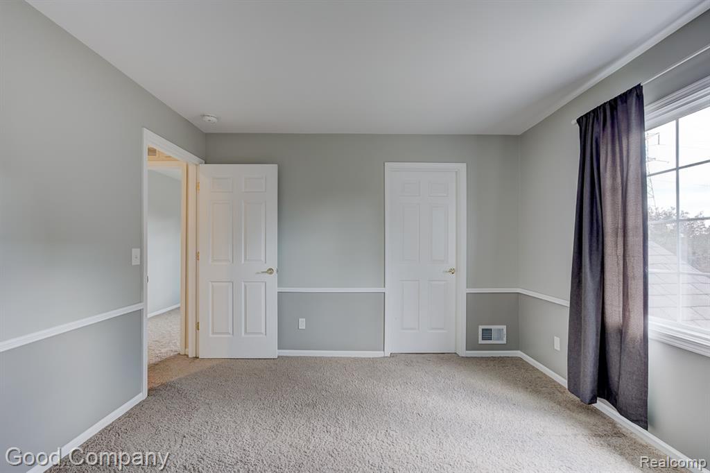 54683 Four Seasons Drive, Shelby Twp, MI 48316 — Photo 45