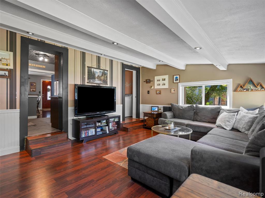 3557 Frankman Avenue, Waterford, MI 48329 — Photo 12